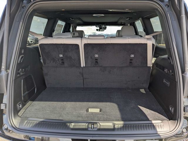 2026 Jeep Grand Wagoneer Base