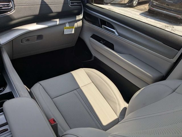 2026 Jeep Grand Wagoneer Base