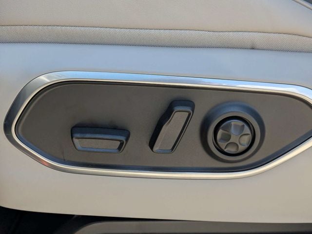 2026 Jeep Grand Wagoneer Base