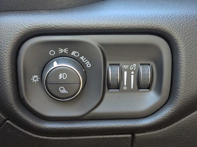 2027 RAM 1500 Big Horn/Lone Star