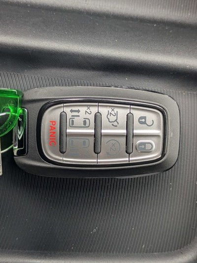 2027 Chrysler Pacifica Select