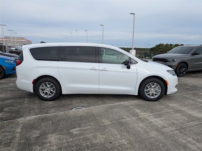 2026 Chrysler Voyager LX