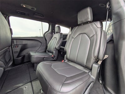 2026 Chrysler Voyager LX