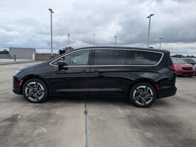 2027 Chrysler Pacifica Limited