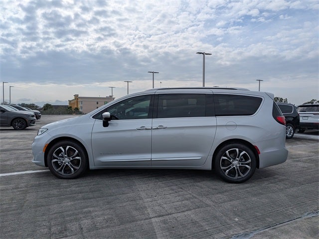 2026 Chrysler Pacifica Pinnacle