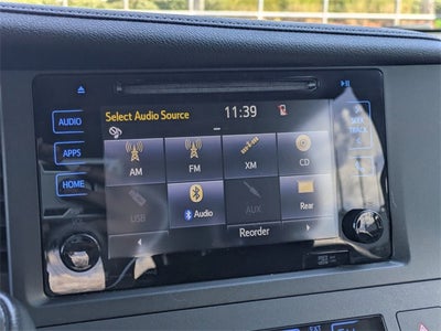 2017 Toyota Sienna SE Premium 8 Passenger