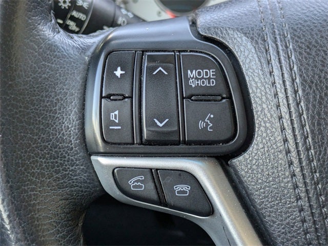 2017 Toyota Sienna SE Premium 8 Passenger