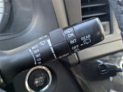 2017 Toyota Sienna SE Premium 8 Passenger