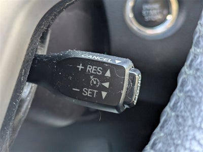 2017 Toyota Sienna SE Premium 8 Passenger