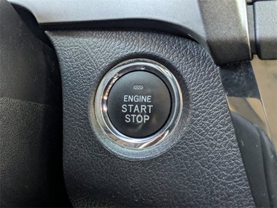 2017 Toyota Sienna SE Premium 8 Passenger