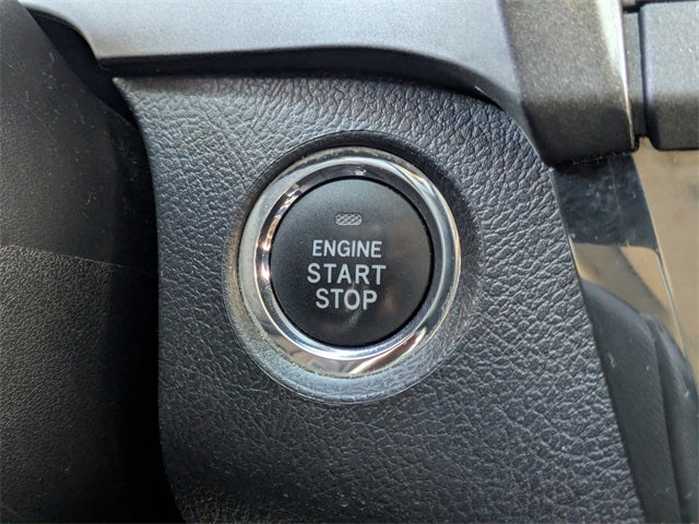 2017 Toyota Sienna SE Premium 8 Passenger