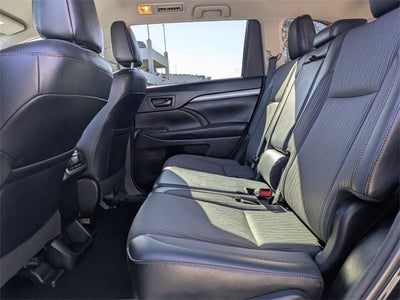 2018 Toyota Highlander Base
