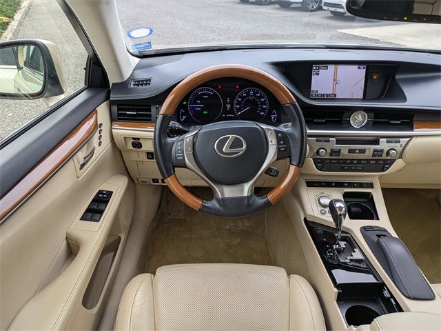2015 Lexus ES 300h