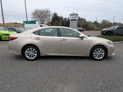 2015 Lexus ES 300h
