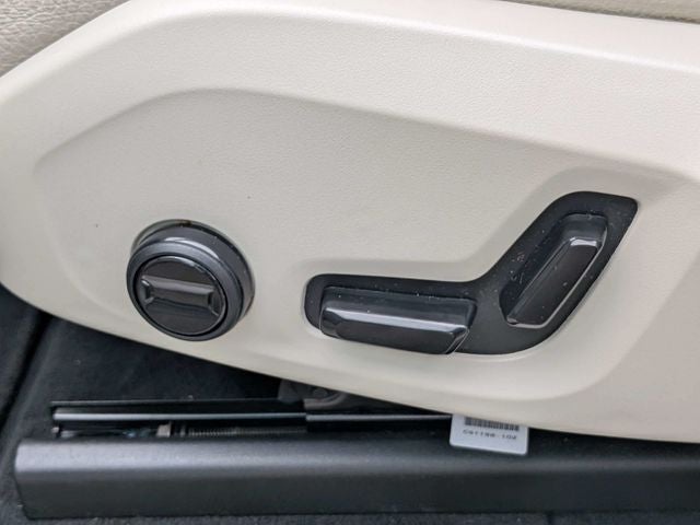 2021 Volvo XC60 T5 Momentum