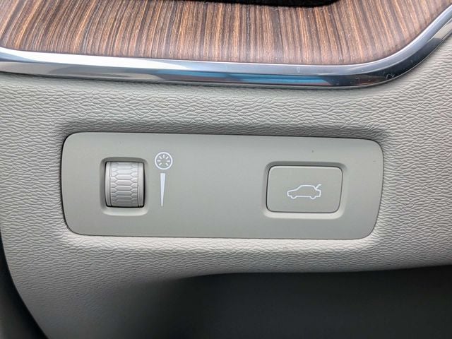 2021 Volvo XC60 T5 Momentum