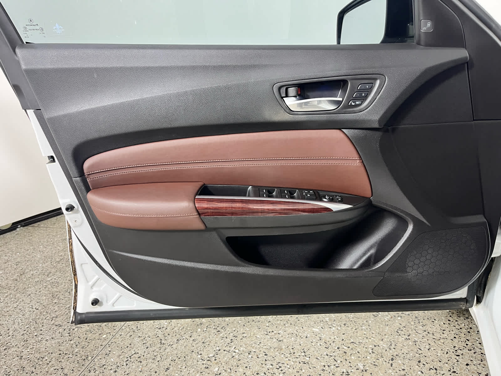 2017 Acura TLX V6 w/Technology Pkg