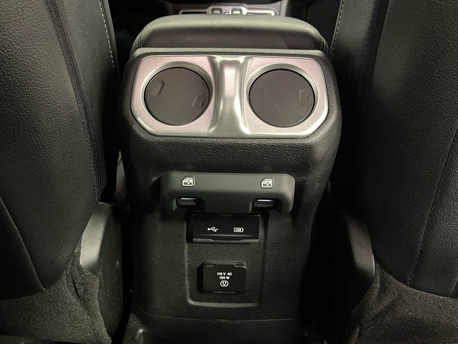 2020 Jeep Wrangler Unlimited Sahara Altitude