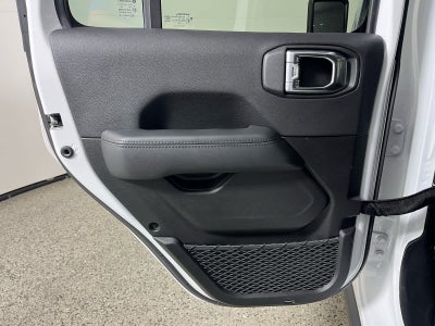 2022 Jeep Wrangler Unlimited Sahara Altitude 4x4