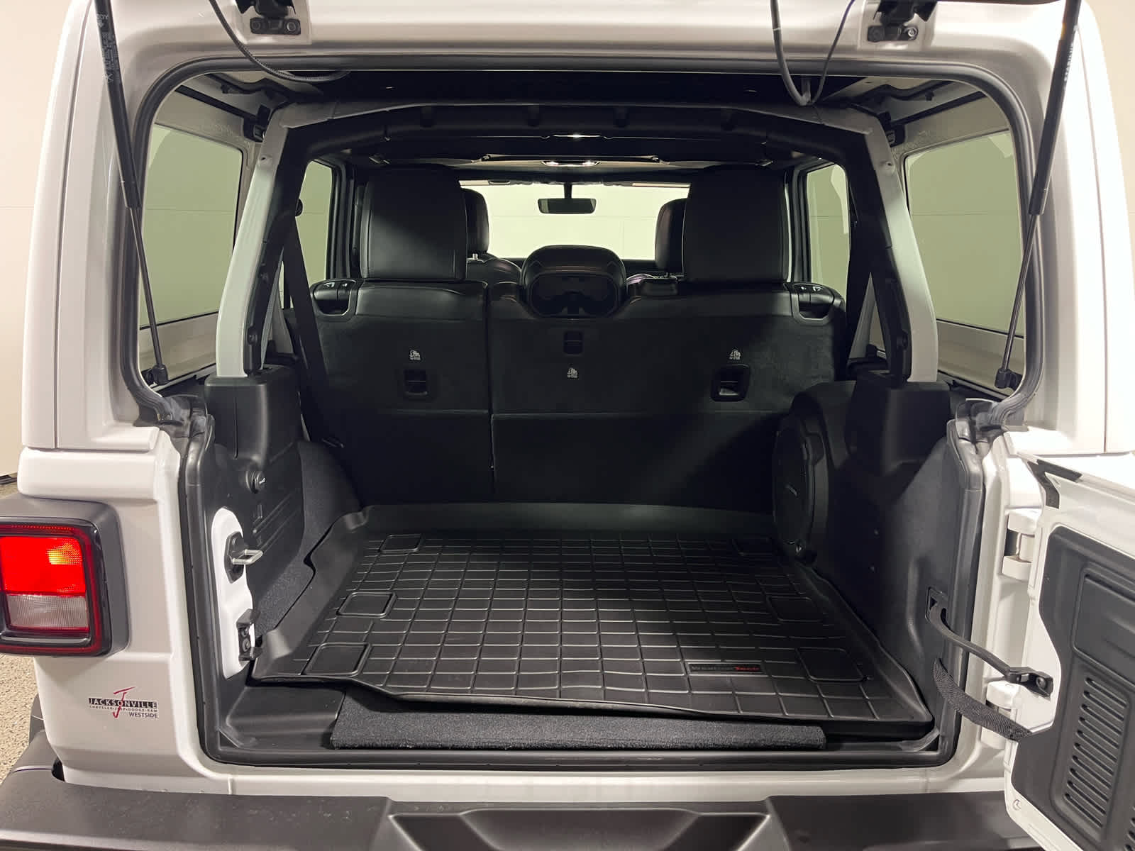 2022 Jeep Wrangler Unlimited Sahara Altitude 4x4