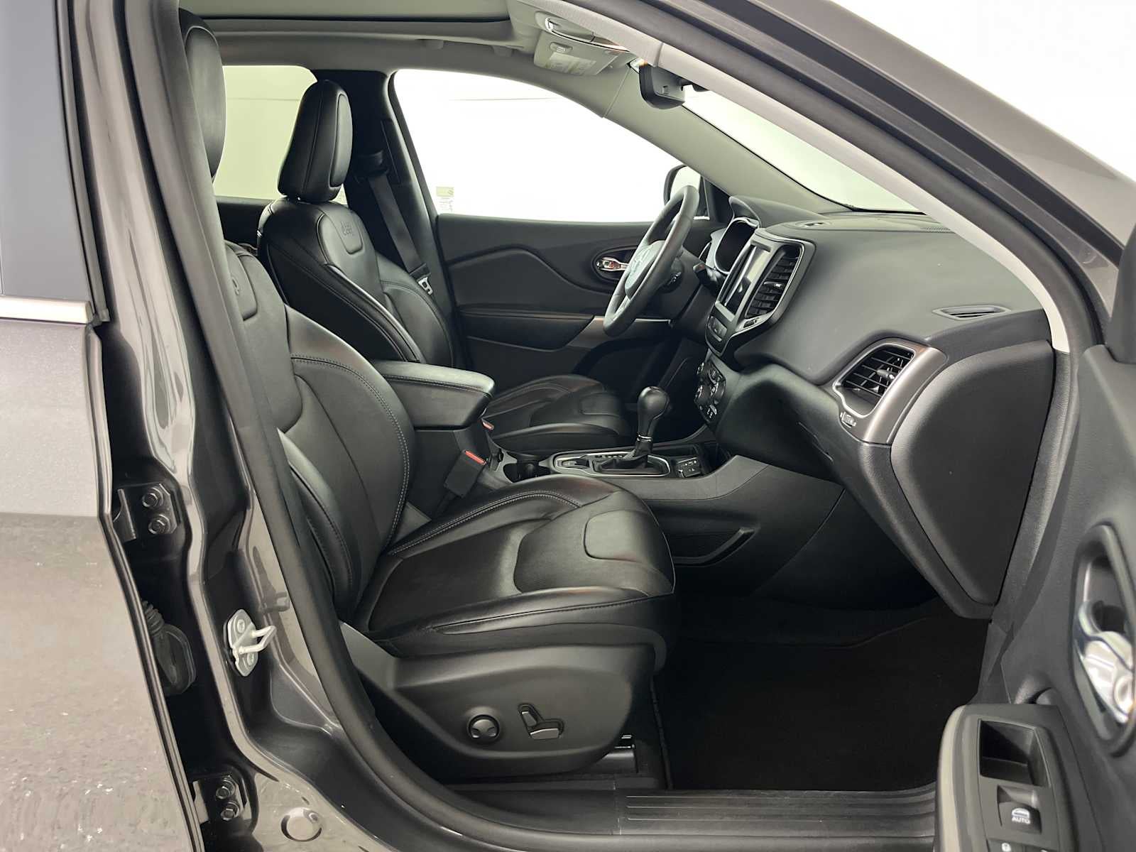 2022 Jeep Cherokee Latitude Lux FWD