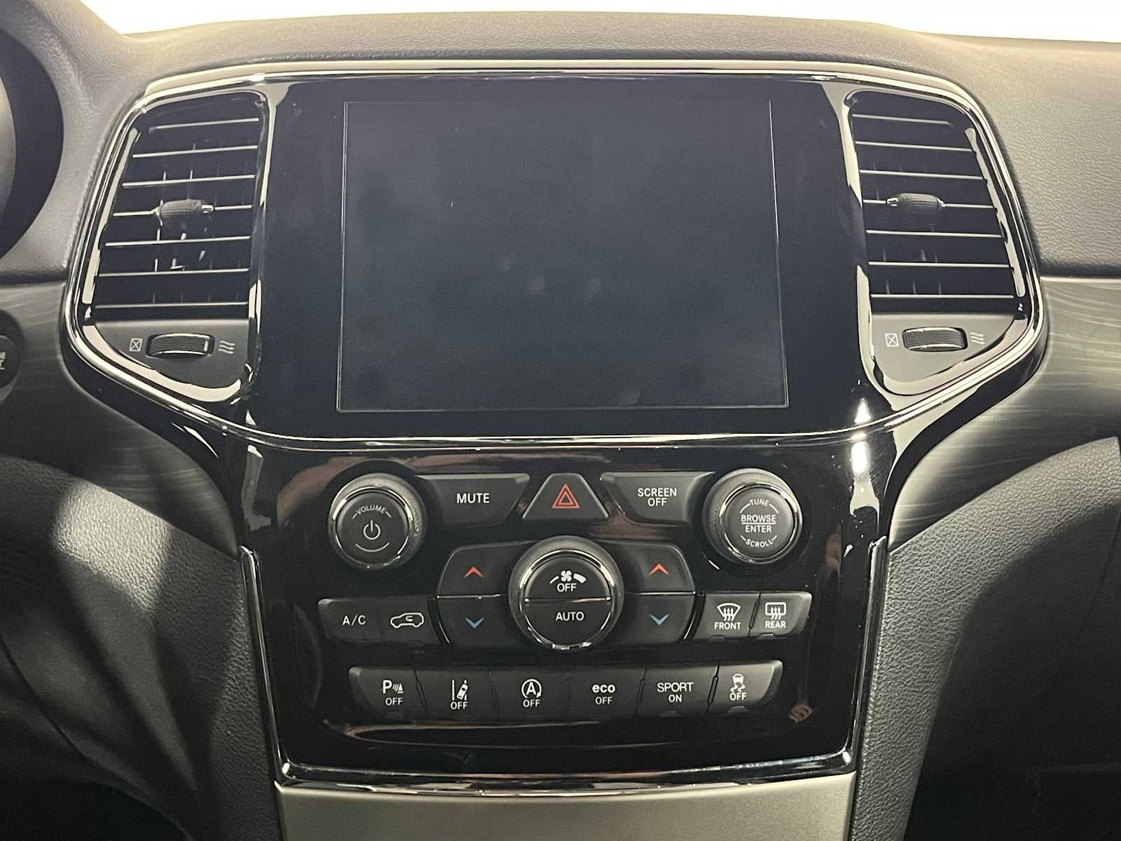 2021 Jeep Grand Cherokee Laredo X 4x2