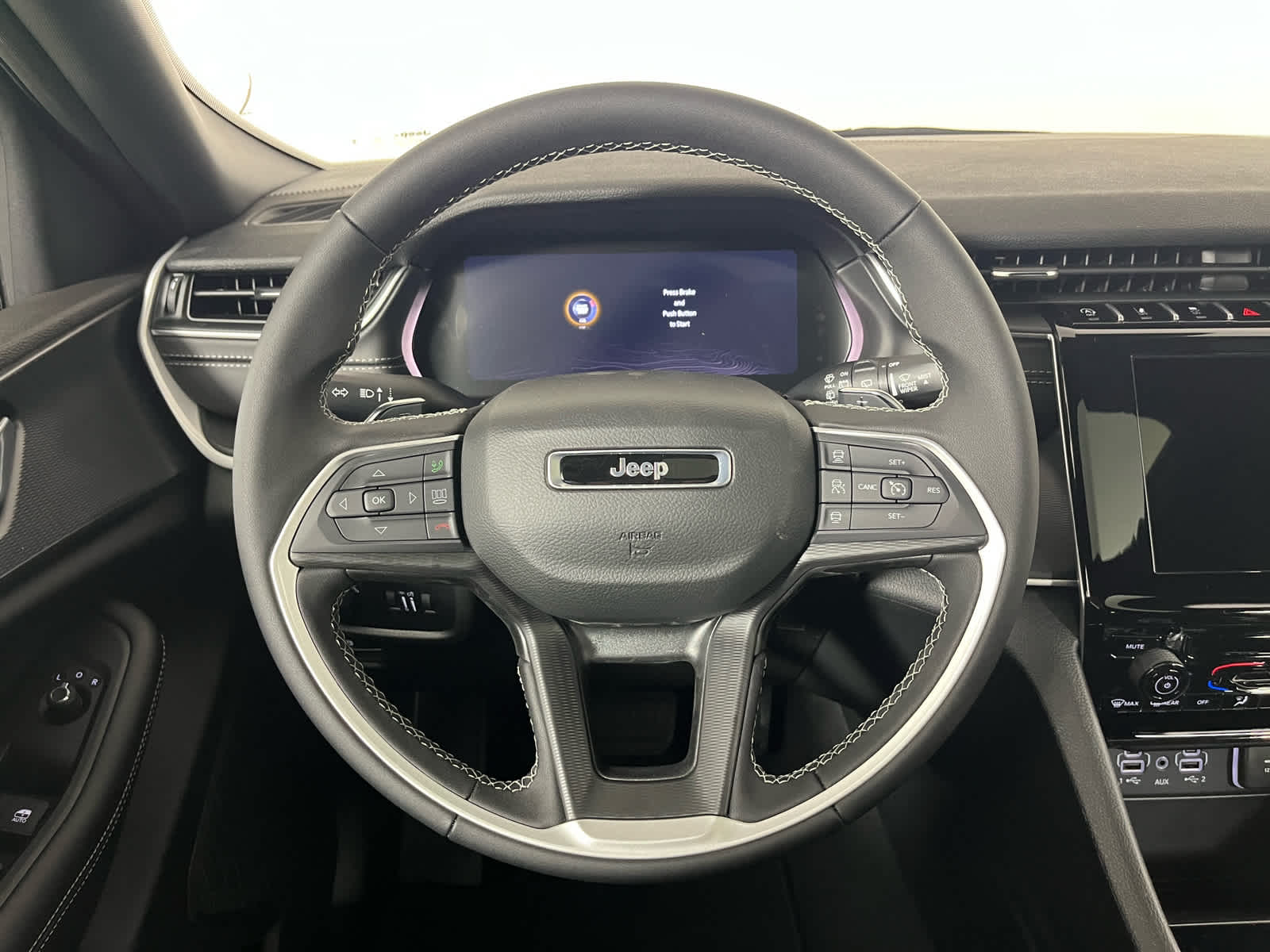 2025 Jeep Grand Cherokee GRAND CHEROKEE LAREDO X 4X2