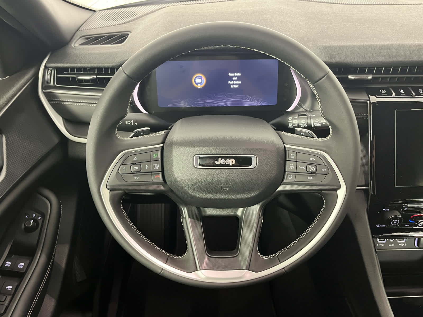 2026 Jeep Grand Cherokee Laredo