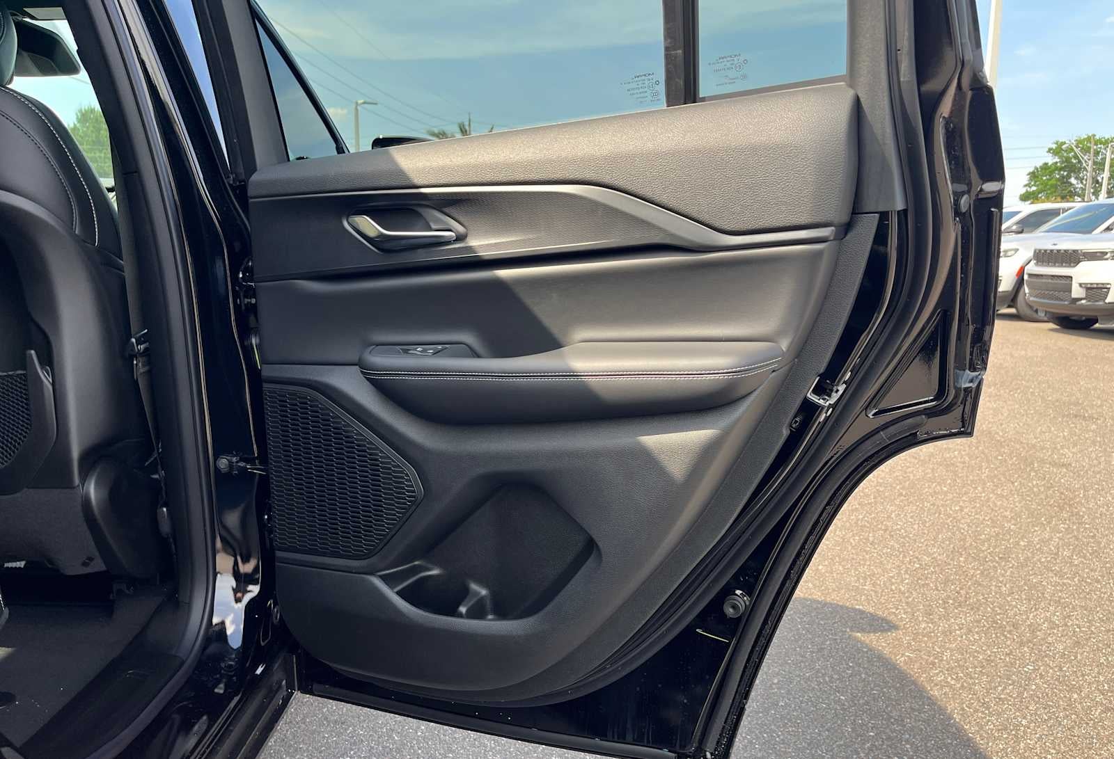 2025 Jeep Grand Cherokee GRAND CHEROKEE ALTITUDE X 4X2