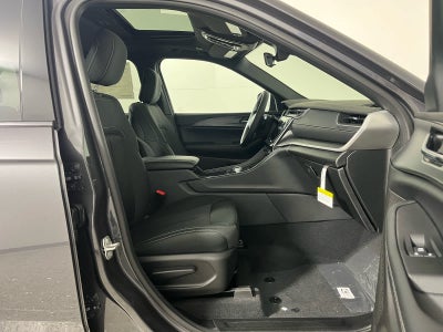 2025 Jeep Grand Cherokee GRAND CHEROKEE LAREDO X 4X2