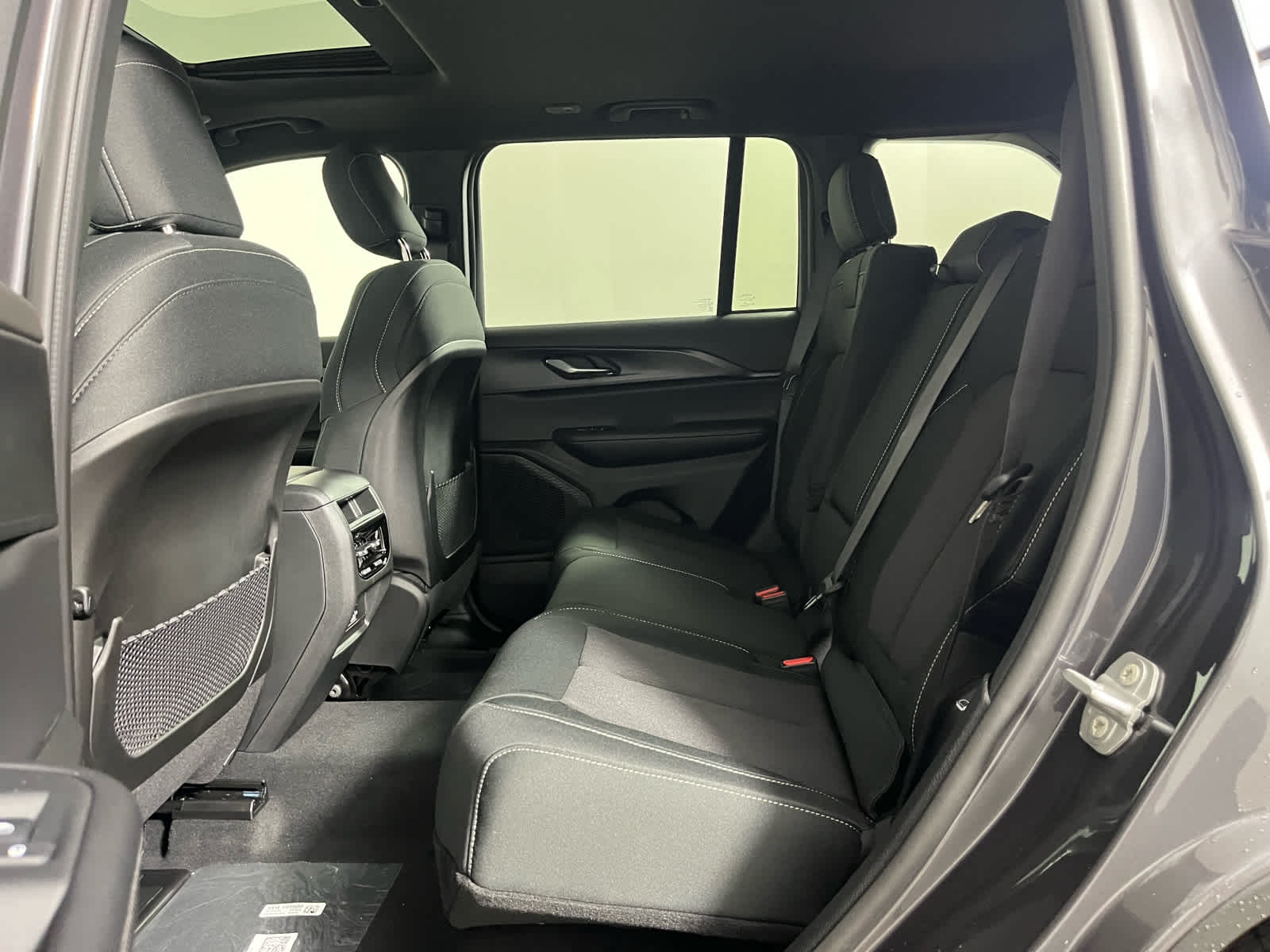 2025 Jeep Grand Cherokee GRAND CHEROKEE LAREDO X 4X2