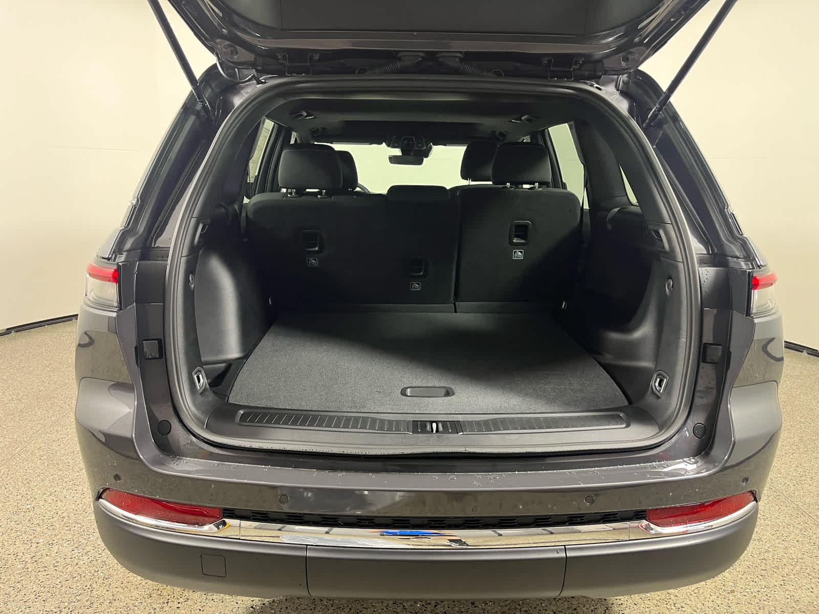 2025 Jeep Grand Cherokee GRAND CHEROKEE LAREDO X 4X2