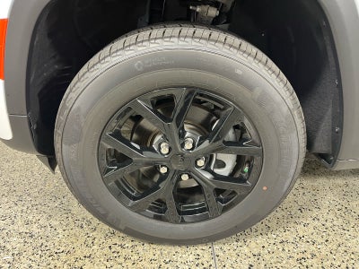 2026 Jeep Grand Cherokee Laredo Altitude