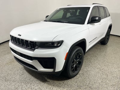 2026 Jeep Grand Cherokee Laredo Altitude