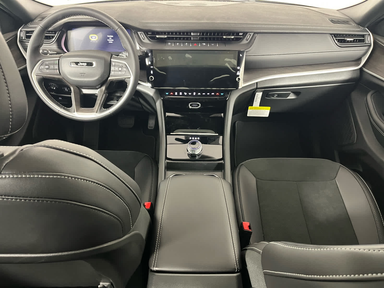 2026 Jeep Grand Cherokee GRAND CHEROKEE LAREDO ALTITUDE 4X2