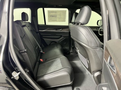 2026 Jeep Grand Cherokee Laredo Altitude