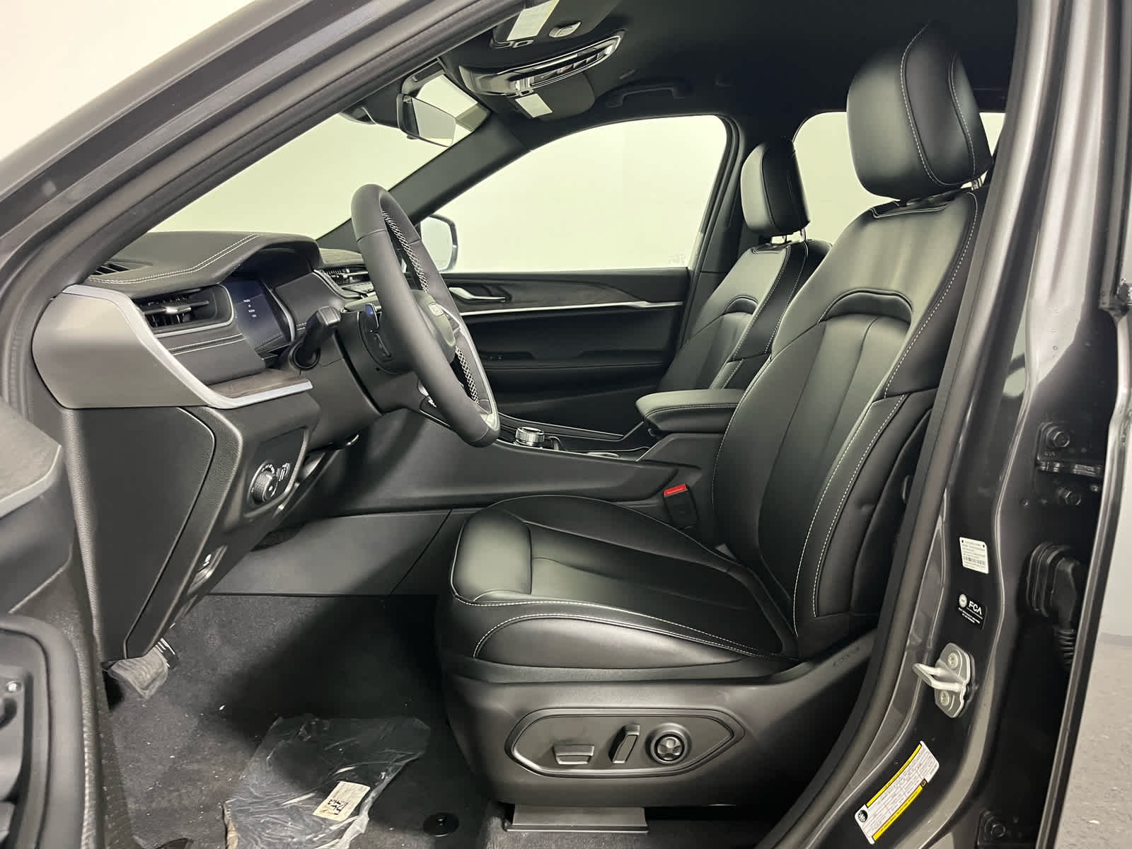 2025 Jeep Grand Cherokee GRAND CHEROKEE LIMITED 4X2