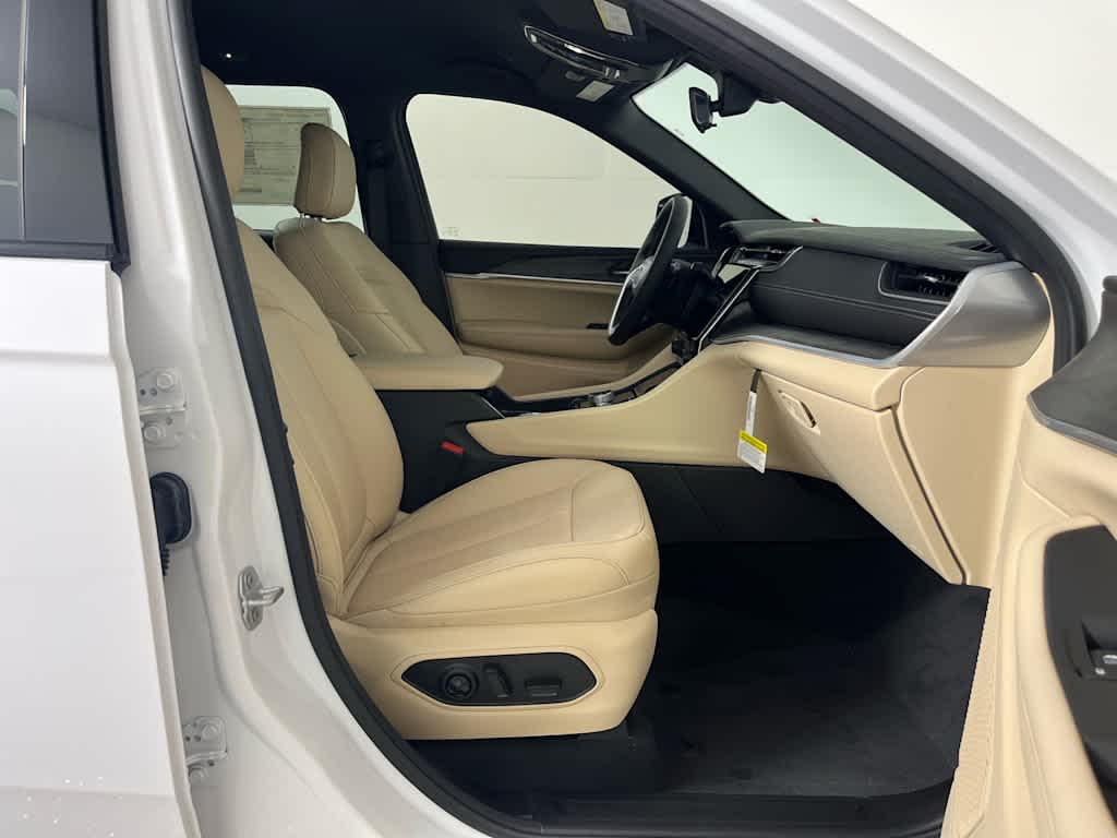 2025 Jeep Grand Cherokee GRAND CHEROKEE LIMITED 4X2