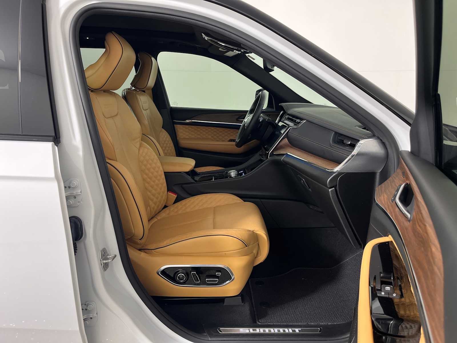 2024 Jeep Grand Cherokee Summit