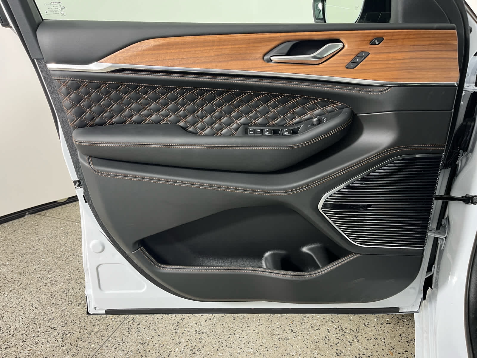 2026 Jeep Grand Cherokee GRAND CHEROKEE SUMMIT 4X4