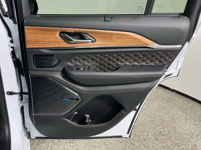 2026 Jeep Grand Cherokee GRAND CHEROKEE SUMMIT 4X4