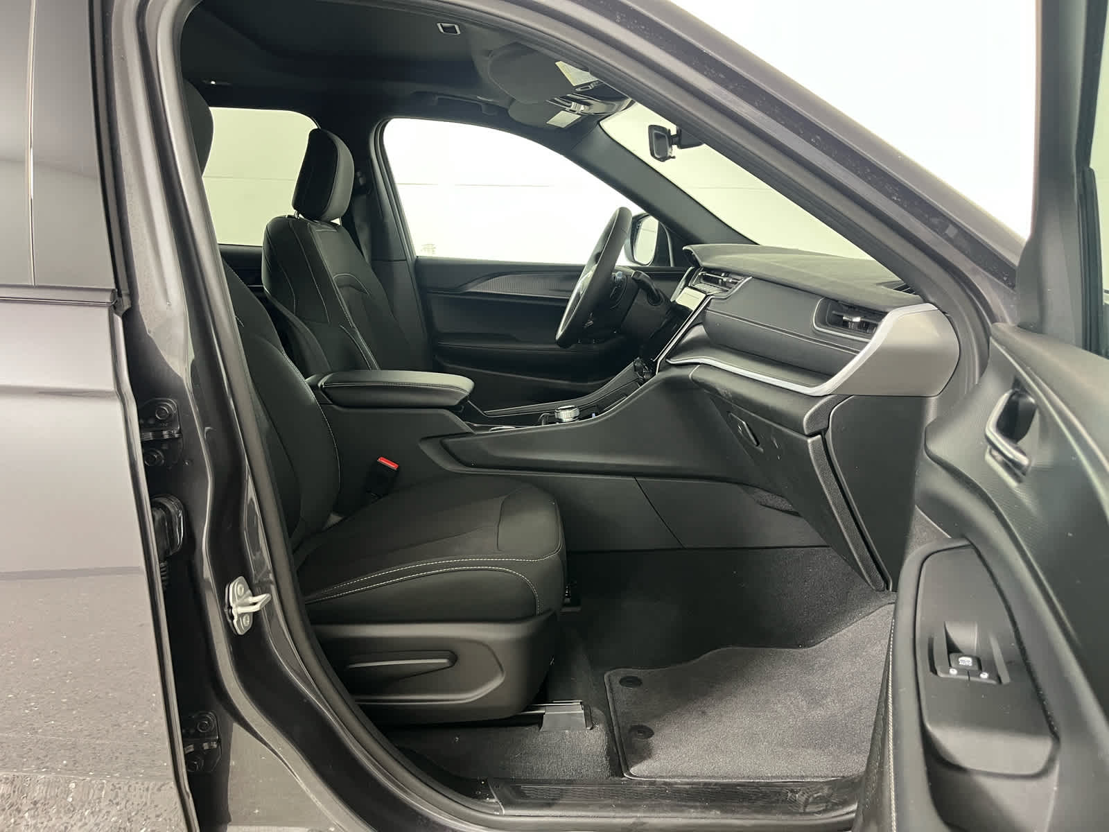 2025 Jeep Grand Cherokee GRAND CHEROKEE L LAREDO X 4X2