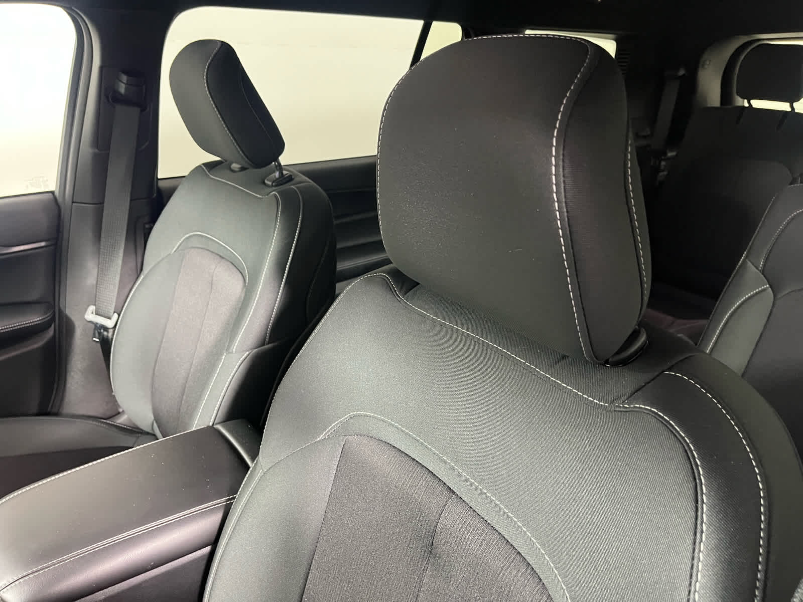 2025 Jeep Grand Cherokee GRAND CHEROKEE L LAREDO X 4X2