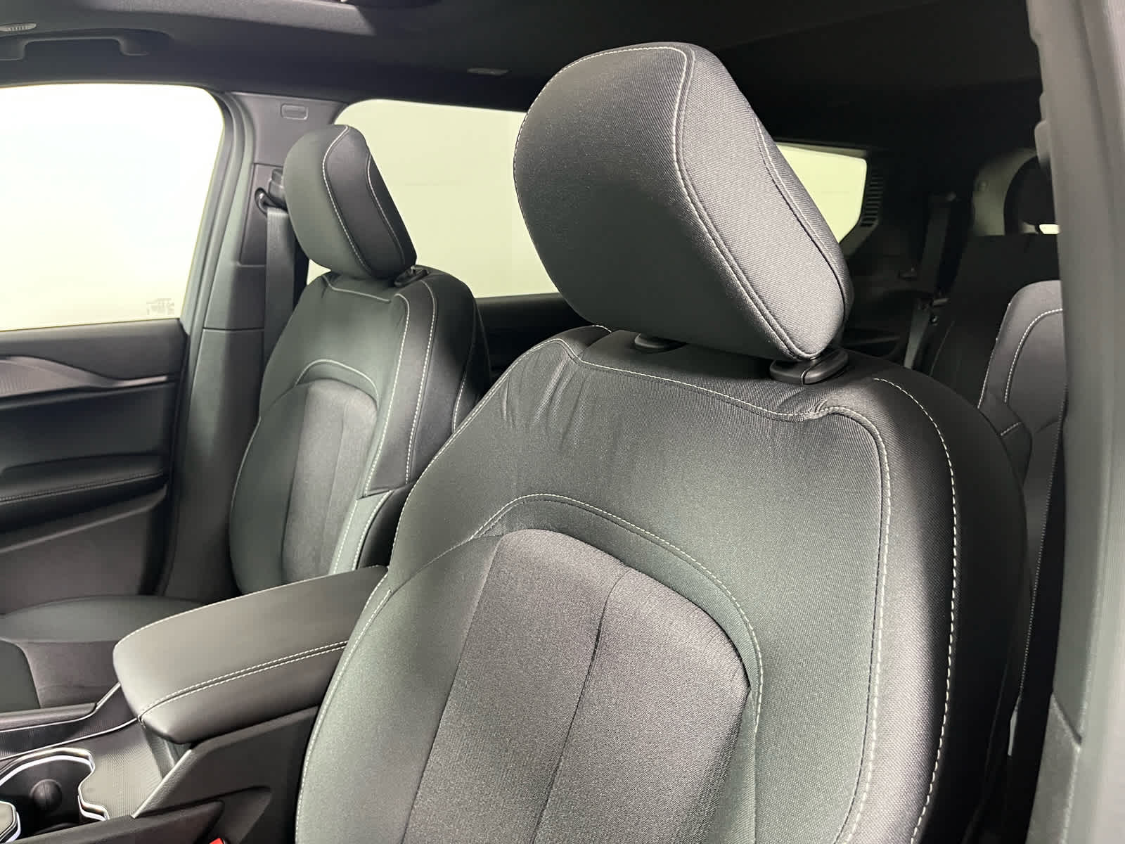 2025 Jeep Grand Cherokee GRAND CHEROKEE L LAREDO X 4X2