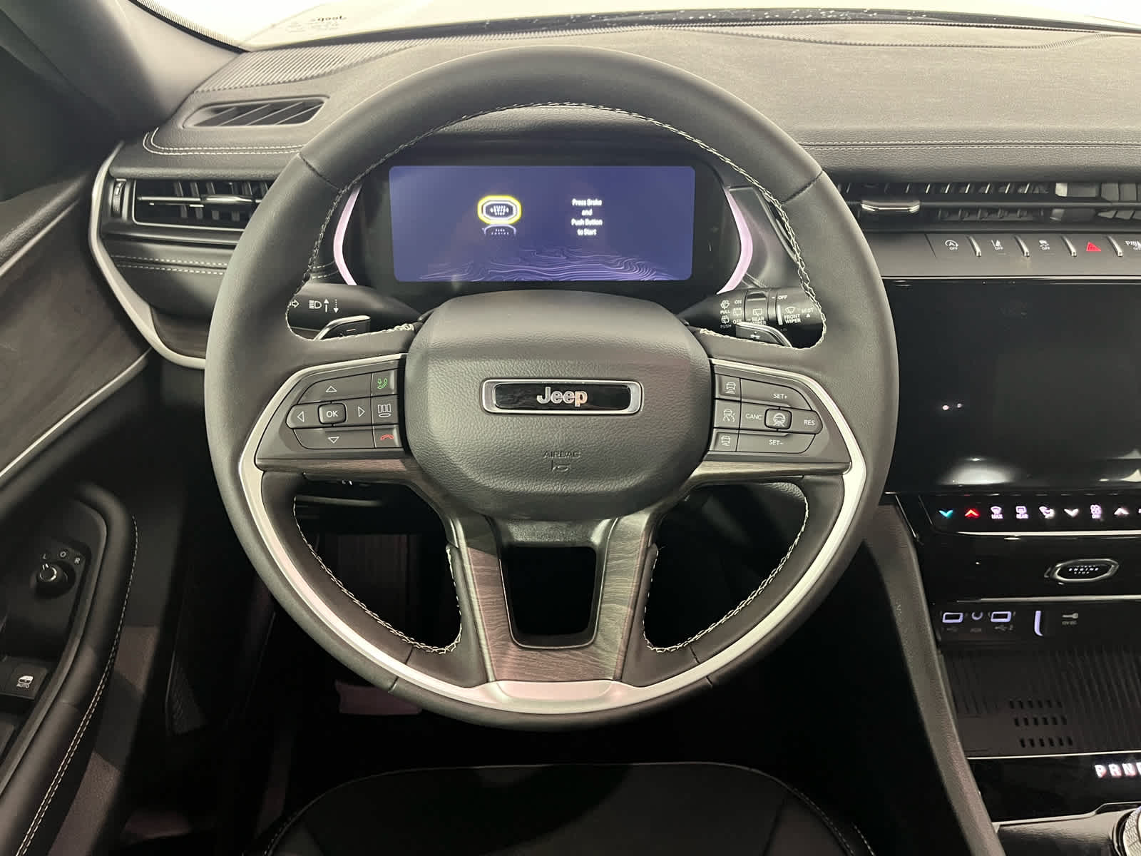 2026 Jeep Grand Cherokee L Laredo Altitude