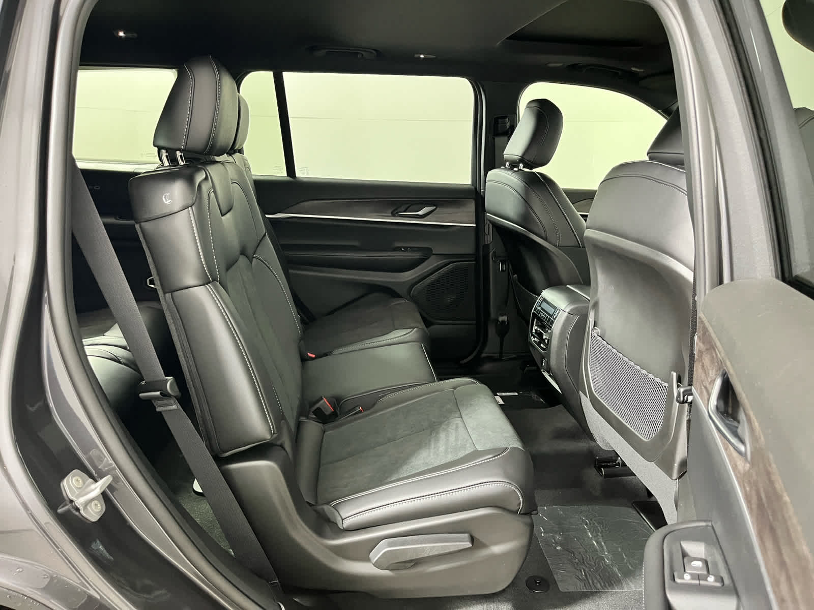 2026 Jeep Grand Cherokee L Laredo Altitude