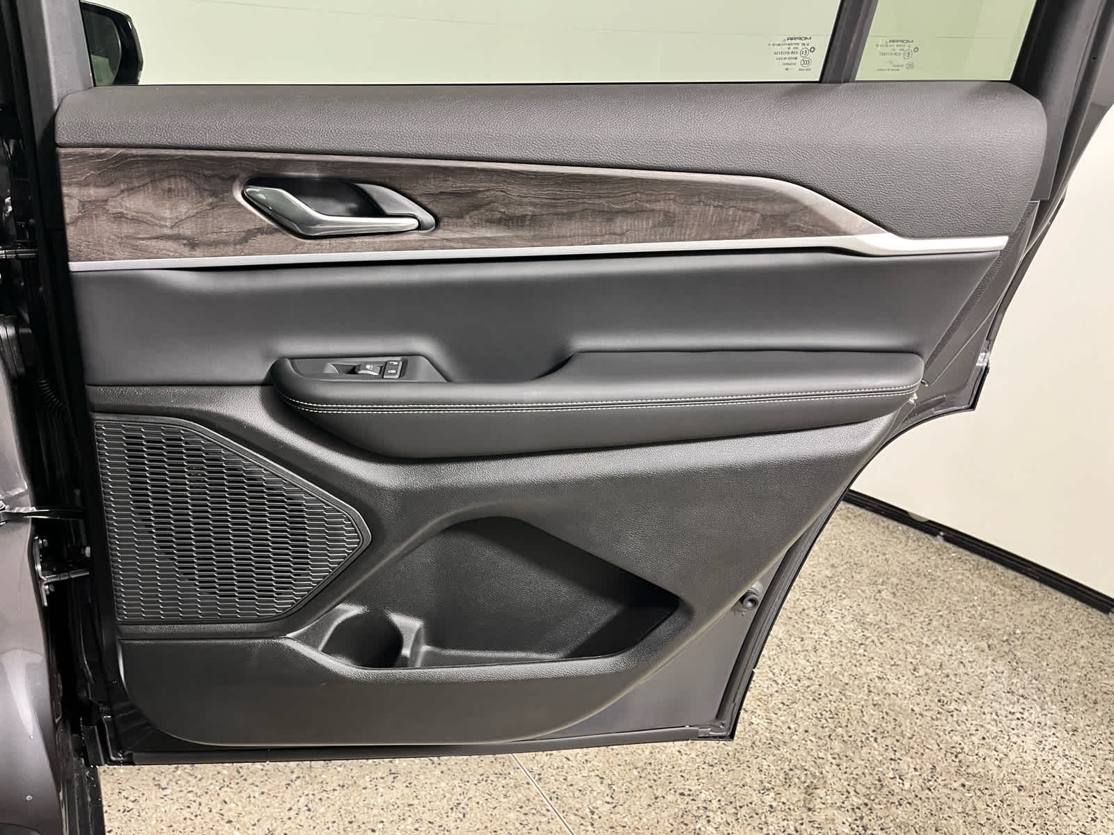 2026 Jeep Grand Cherokee L Laredo Altitude