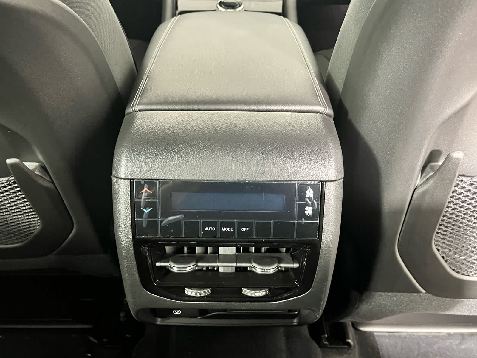 2026 Jeep Grand Cherokee L Laredo Altitude