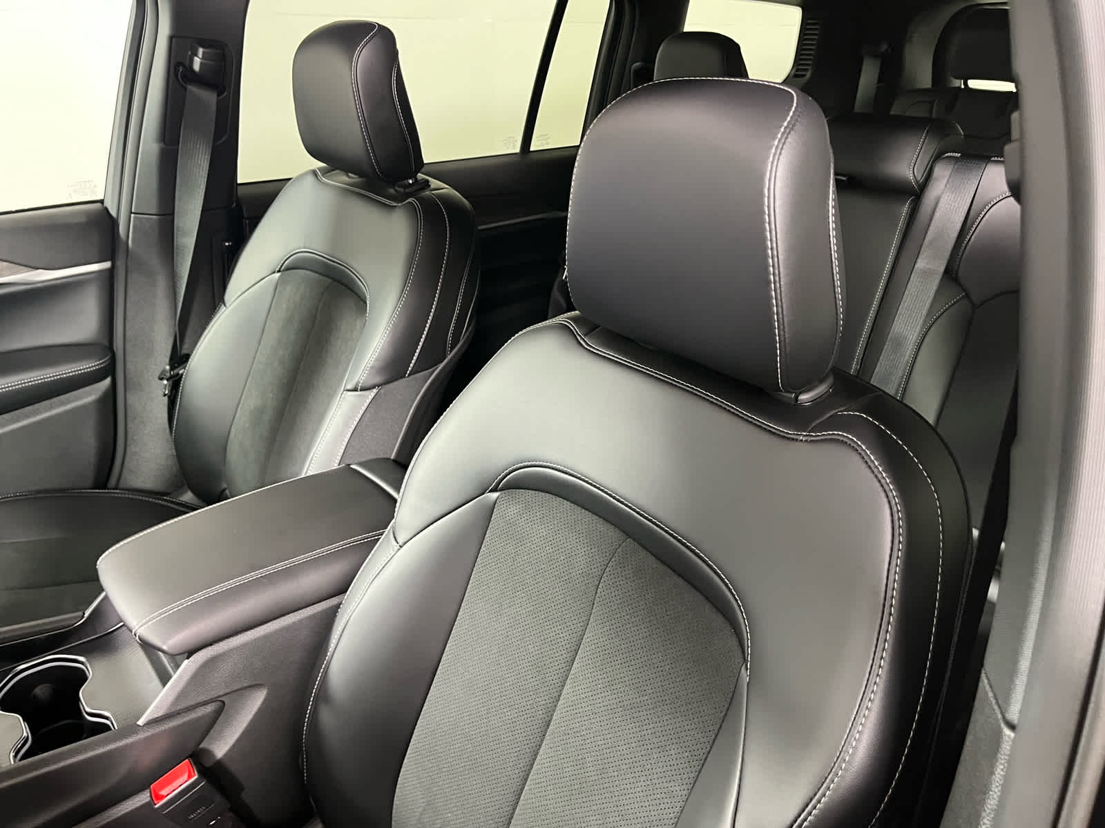 2027 Jeep Grand Cherokee L Laredo Altitude