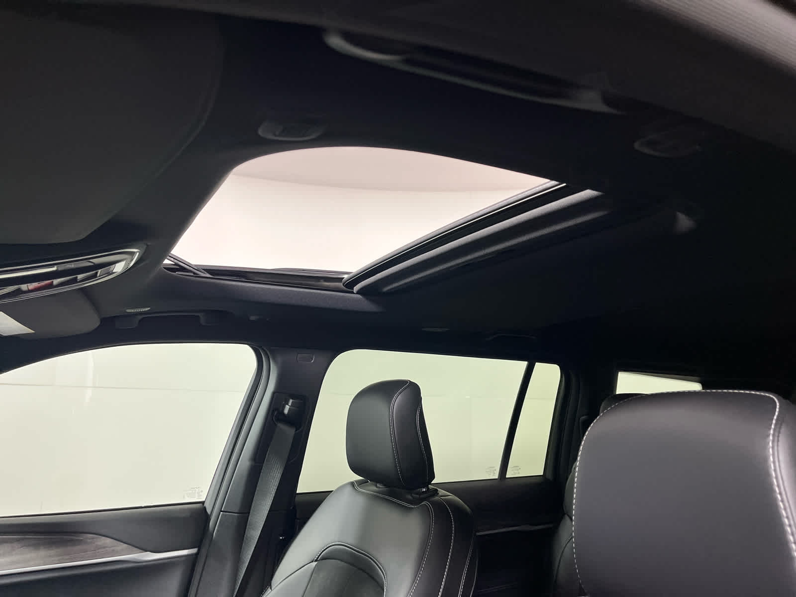 2027 Jeep Grand Cherokee L Laredo Altitude